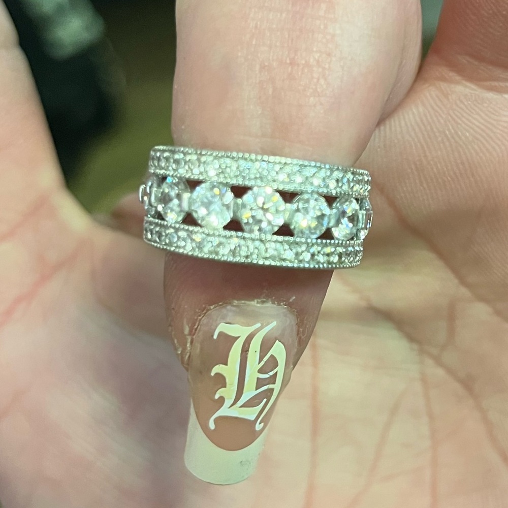 Elegant Silver Band Ring